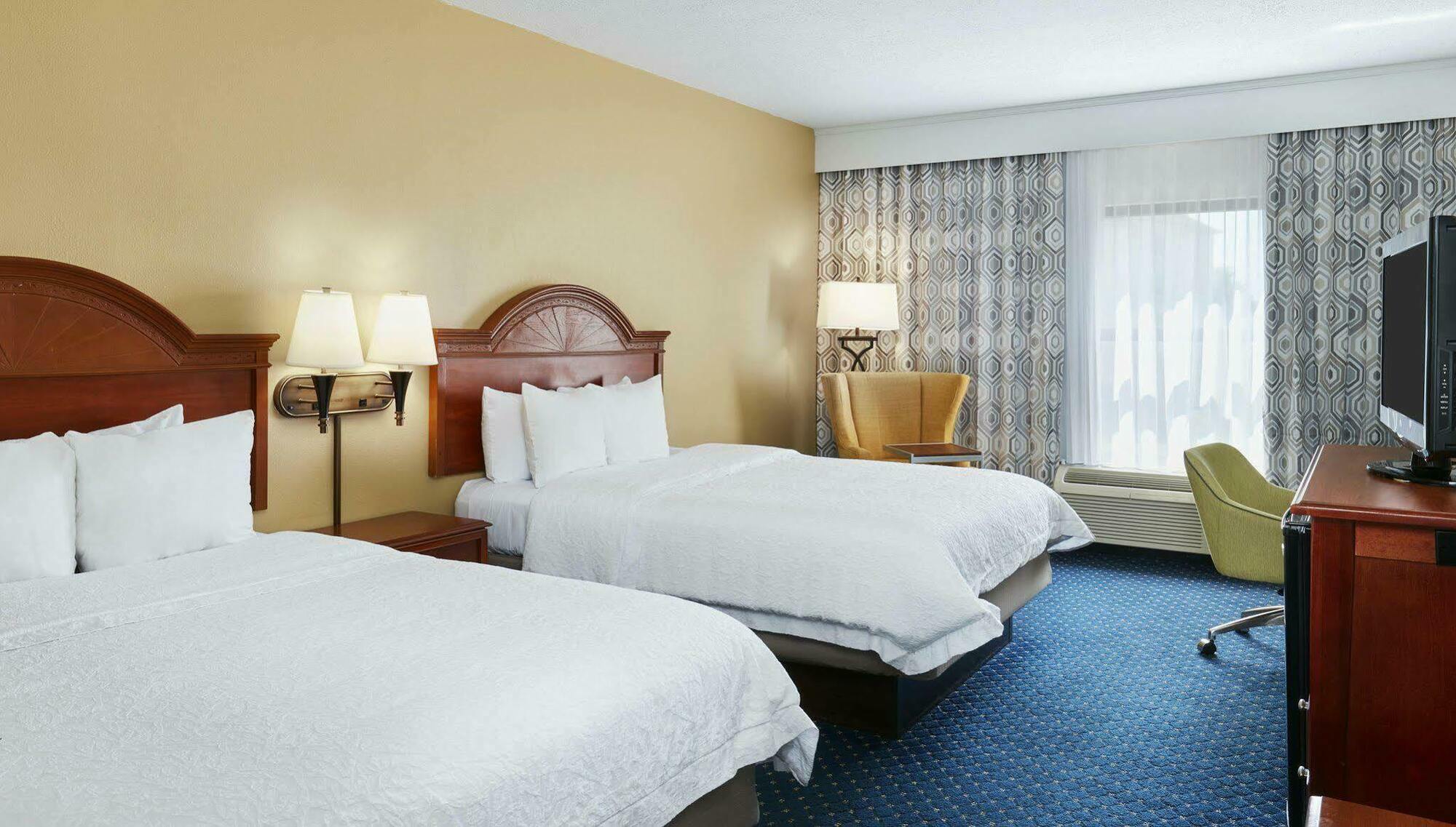 Hotel Hampton & Concord-charlotte